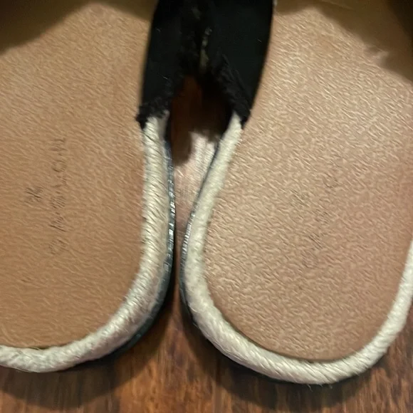 Caslon sandals - Picture 2 of 6